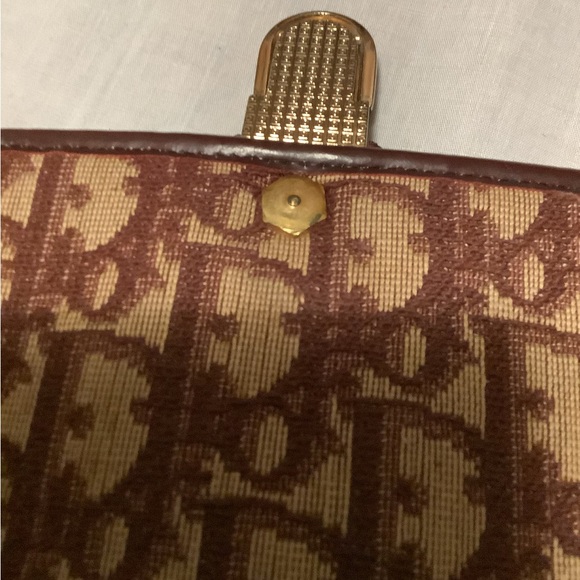 Christian Dior - Picture 7 of 15